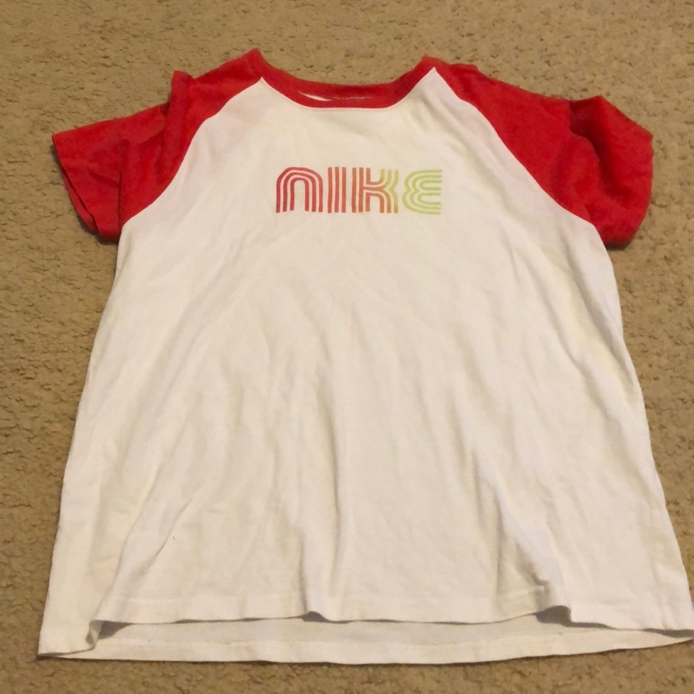 Retro Nike L shirt
